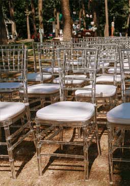 outdoor wedding chairs 